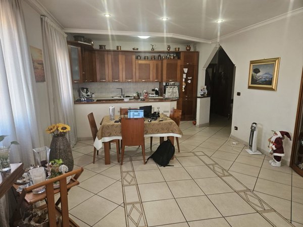 appartamento in vendita a Roma in zona Tor Bella Monaca