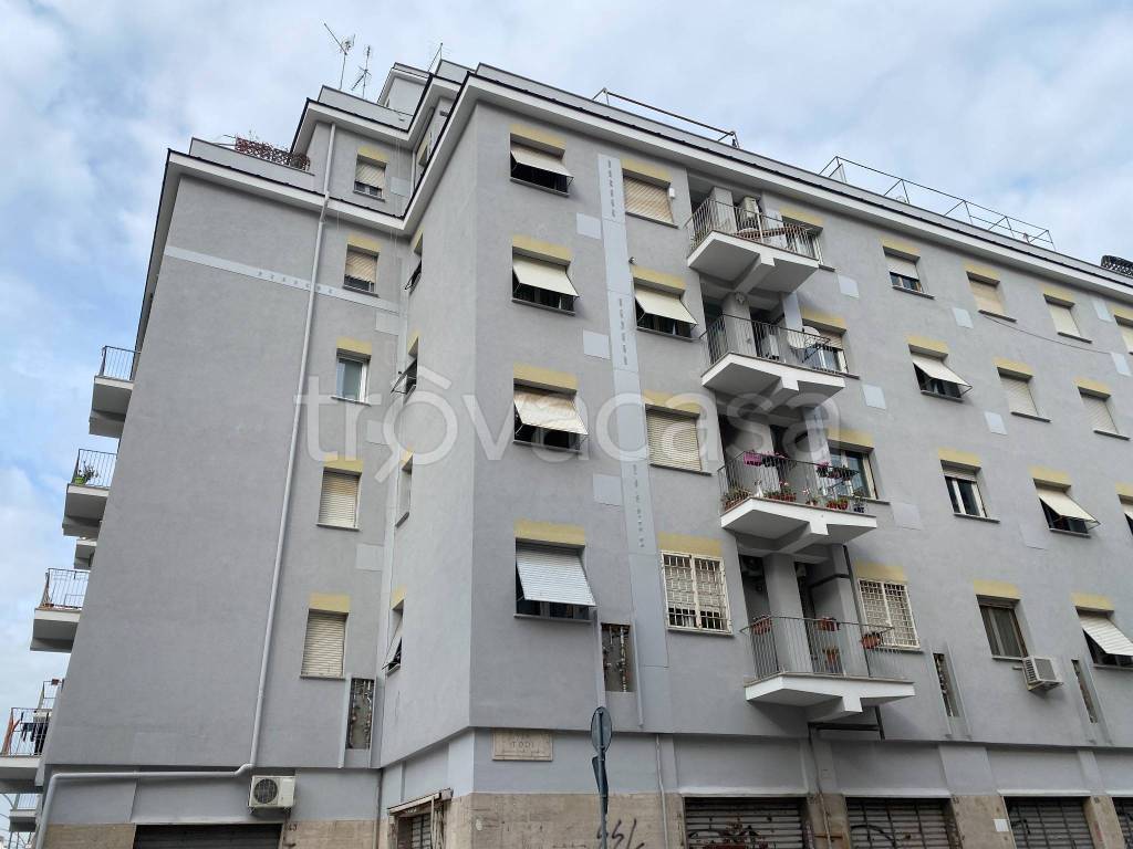 appartamento in vendita a Roma in zona Tuscolano