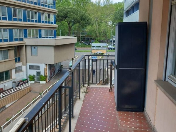 appartamento in vendita a Roma in zona Ostiense