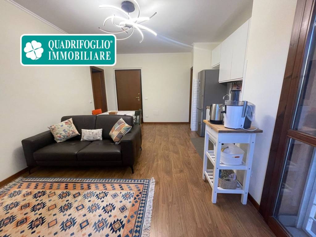 appartamento in vendita a Roma in zona Tor Cervara