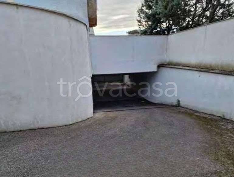 appartamento in vendita a Roma in zona Infernetto