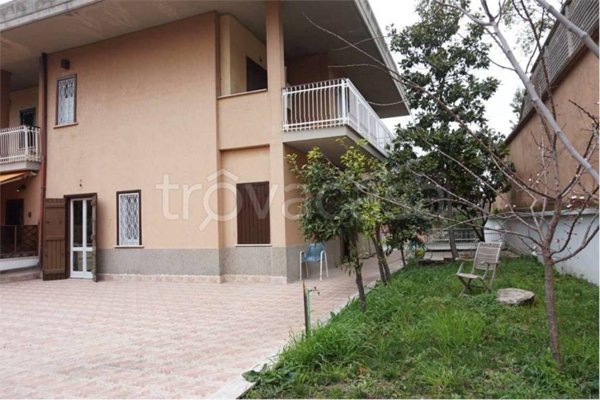 casa indipendente in vendita a Roma in zona Primavalle