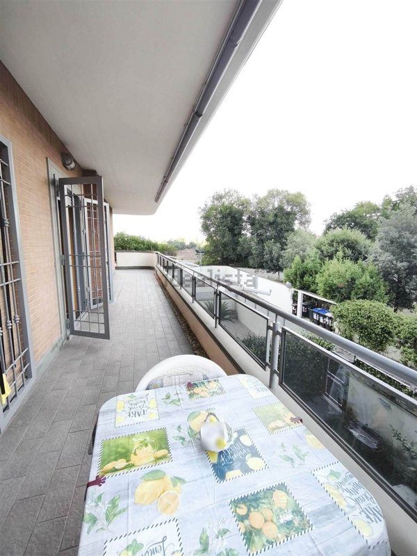 appartamento in vendita a Roma in zona Selva Candida