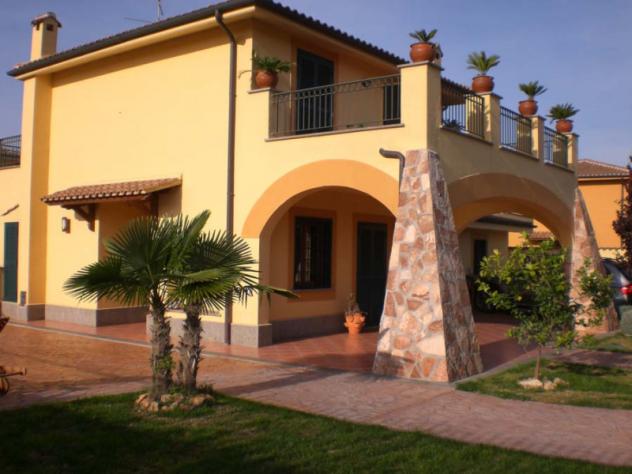 casa indipendente in vendita a Roma