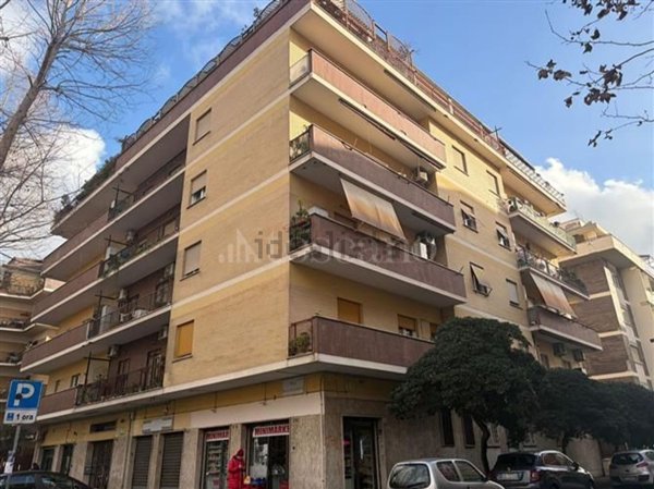 appartamento in vendita a Roma in zona Ostia