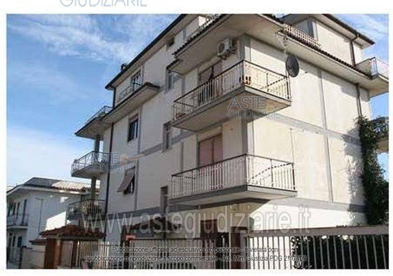 appartamento in vendita a Roma in zona Finocchio