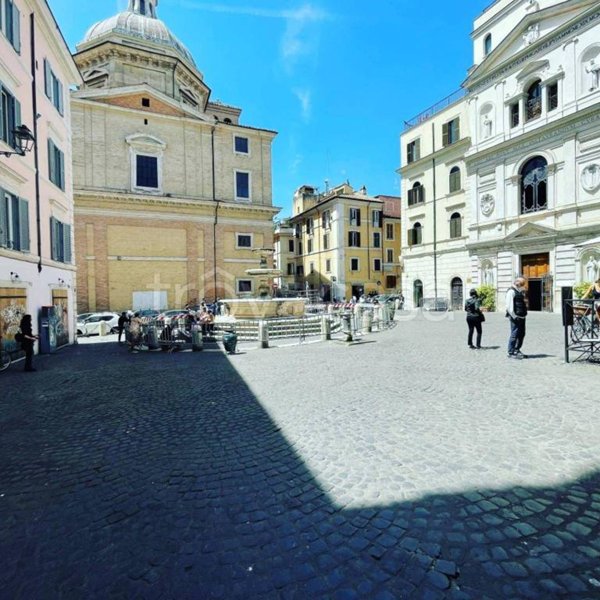 appartamento in vendita a Roma in zona Rione Monti/Campitelli