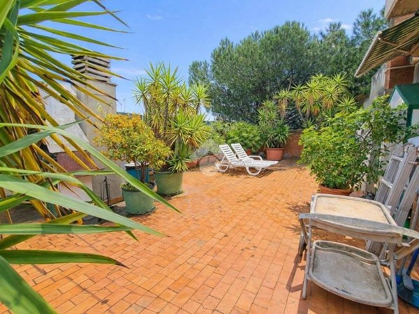 appartamento in vendita a Roma in zona Ponte Mammolo