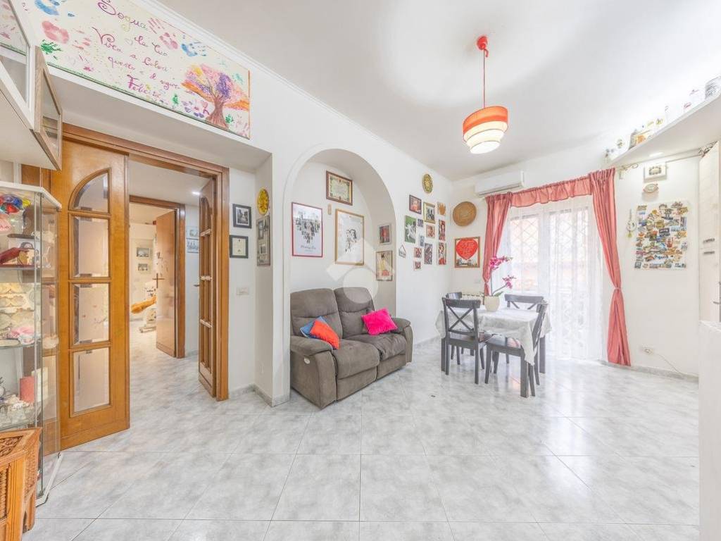 appartamento in vendita a Roma in zona Finocchio