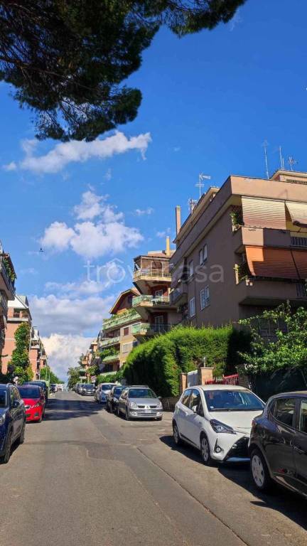 appartamento in vendita a Roma in zona Monte Sacro/Talenti