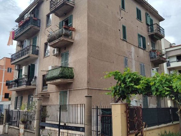 appartamento in vendita a Roma in zona Portuense