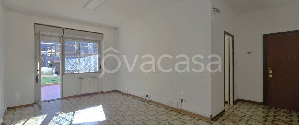 appartamento in vendita a Roma in zona Axa