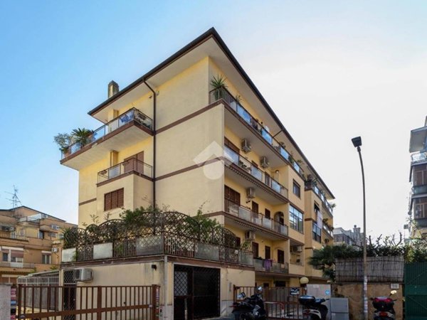 appartamento in vendita a Roma in zona Gianicolense