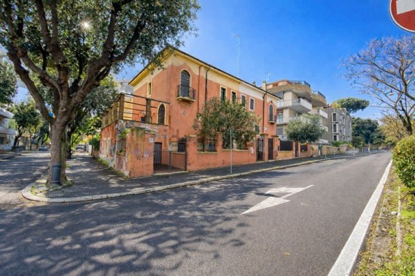 casa indipendente in vendita a Roma in zona Trieste