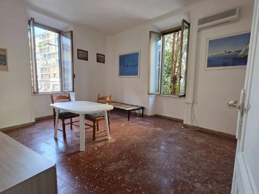appartamento in vendita a Roma in zona Tuscolano