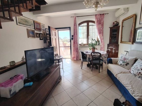 casa indipendente in vendita a Roma in zona Infernetto