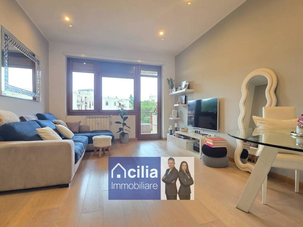 appartamento in vendita a Roma in zona Ardeatino