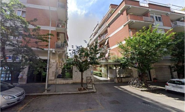 appartamento in vendita a Roma in zona Ardeatino