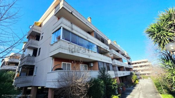 appartamento in vendita a Roma in zona Ostiense