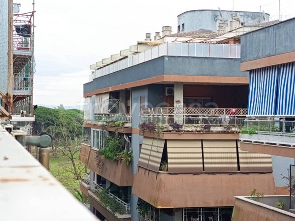 appartamento in vendita a Roma in zona Ostia