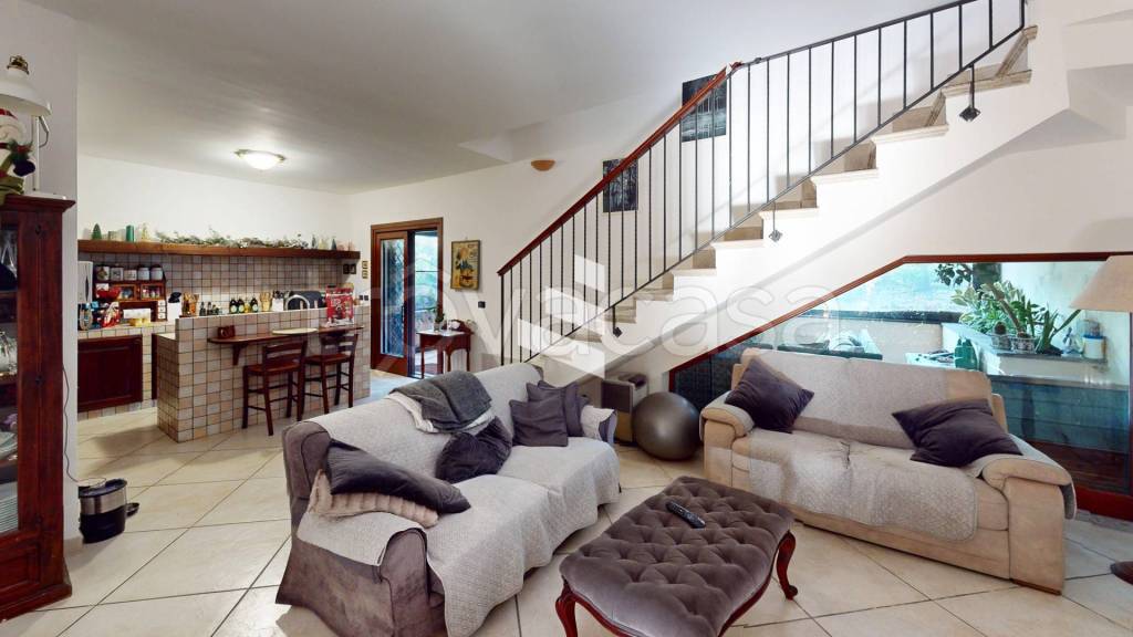 casa indipendente in vendita a Roma in zona Infernetto