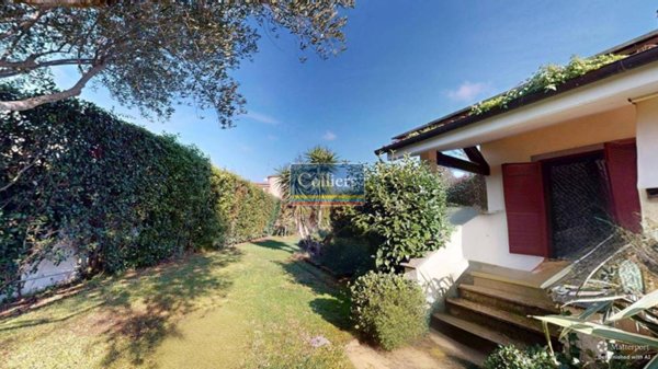 casa indipendente in vendita a Roma in zona Infernetto