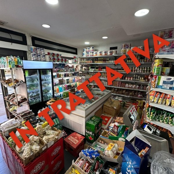 locale commerciale in vendita a Roma in zona Monte Sacro/Talenti