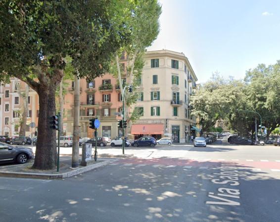 intera palazzina in vendita a Roma in zona Della Vittoria