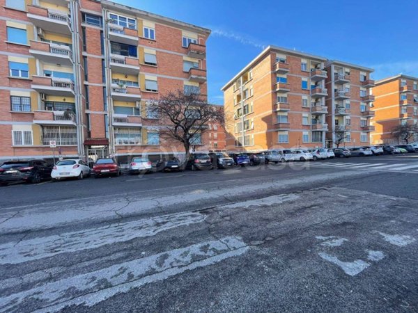 appartamento in vendita a Roma in zona Ostiense