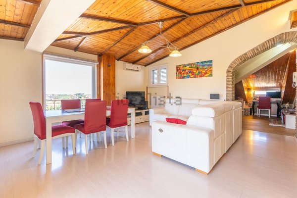 appartamento in vendita a Roma in zona Borghesiana