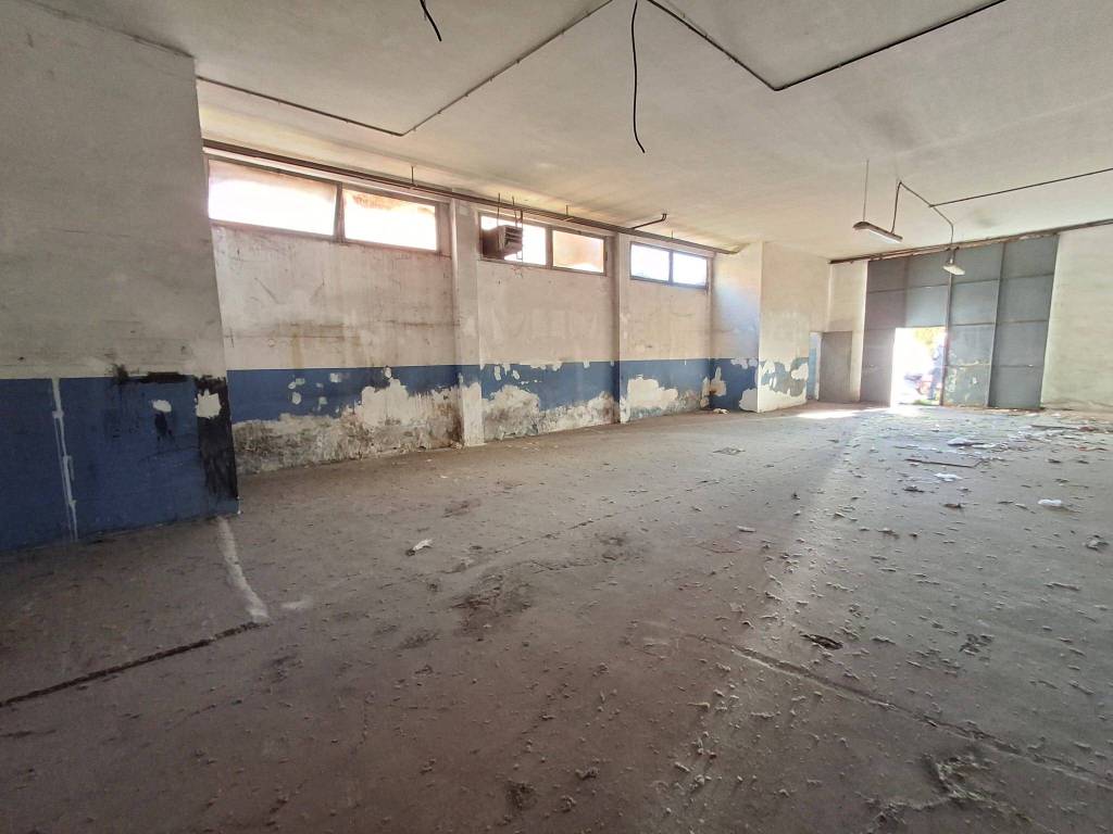 negozio in vendita a Roma in zona Acilia