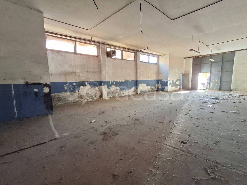 negozio in vendita a Roma in zona Dragona/Bagnoletto