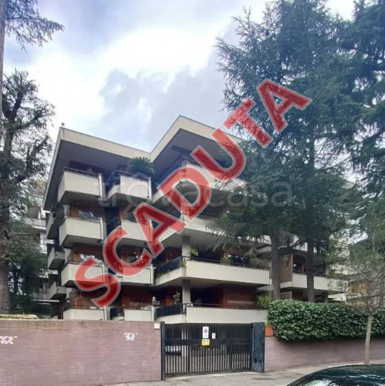 appartamento in vendita a Roma in zona Tor di Quinto