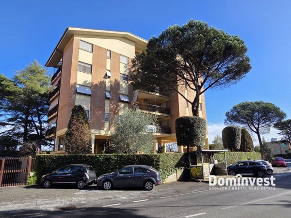 appartamento in vendita a Roma in zona Prima Porta
