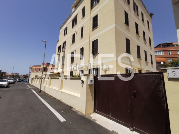 appartamento in vendita a Roma in zona Ostia