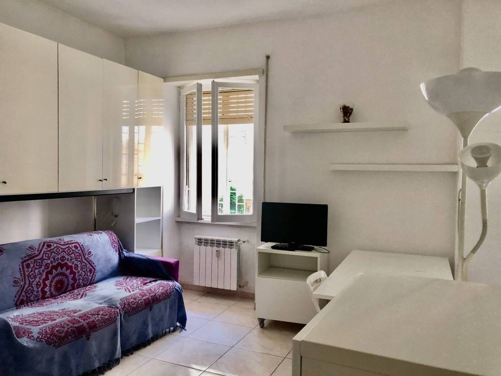 appartamento in vendita a Roma in zona Ostiense