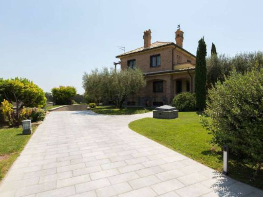 casa indipendente in vendita a Roma in zona Dragona/Bagnoletto