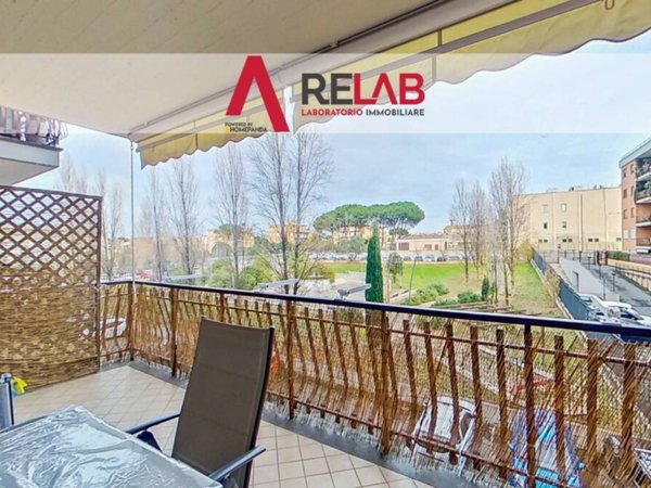 appartamento in vendita a Roma in zona Corviale