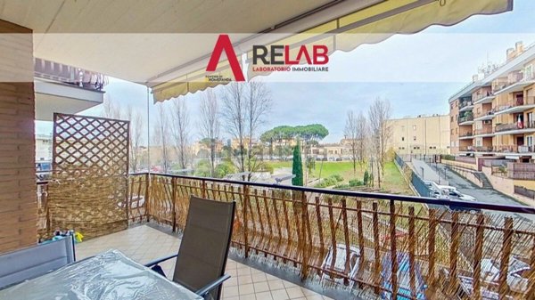 appartamento in vendita a Roma in zona Corviale