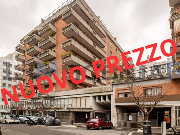 appartamento in vendita a Roma in zona Ostiense
