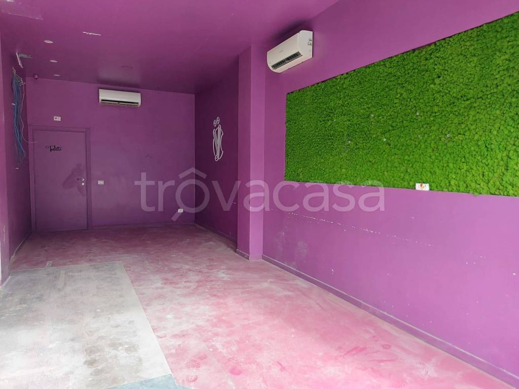 negozio in vendita a Roma in zona Prenestino-Centocelle