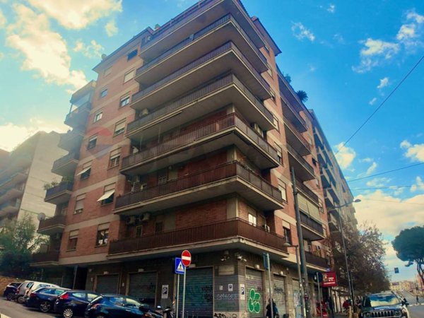 ufficio in vendita a Roma in zona Prenestino-Labicano