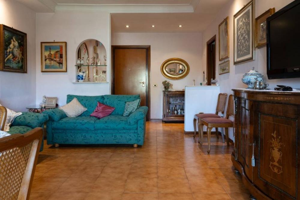 appartamento in vendita a Roma in zona Dragoncello