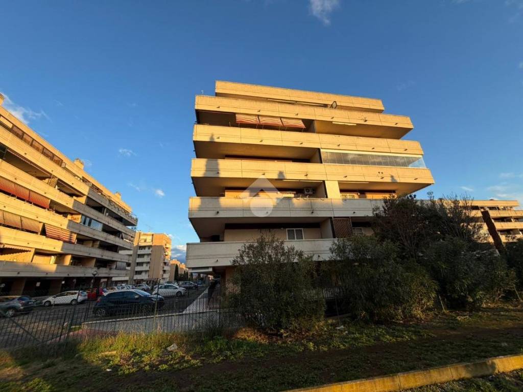appartamento in vendita a Roma in zona Ponte di Nona