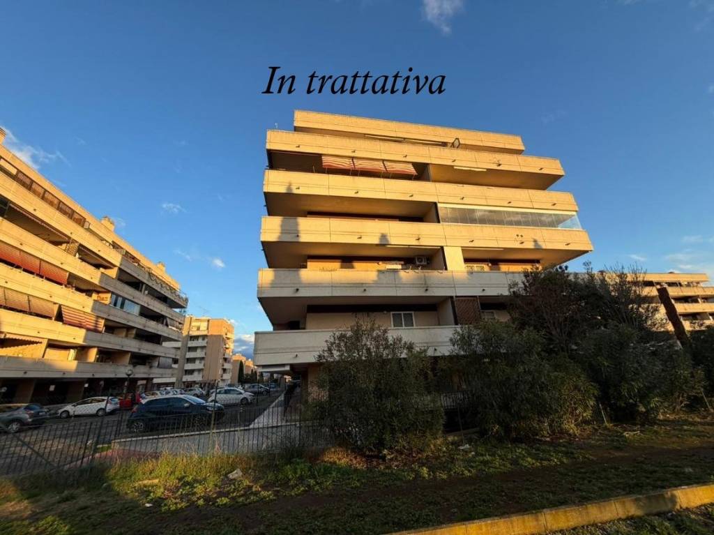 appartamento in vendita a Roma in zona Ponte di Nona
