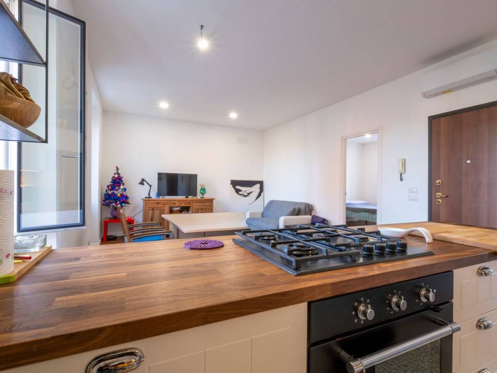 appartamento in vendita a Roma in zona Tuscolano