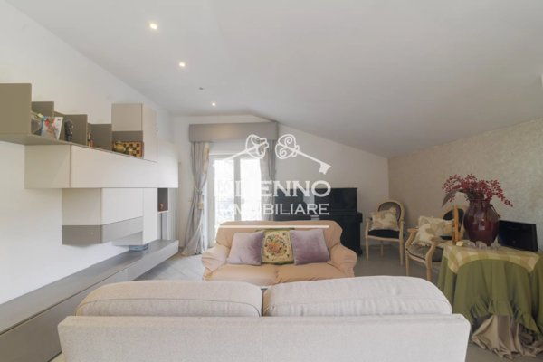 appartamento in vendita a Roma in zona Torrione Cerquetta