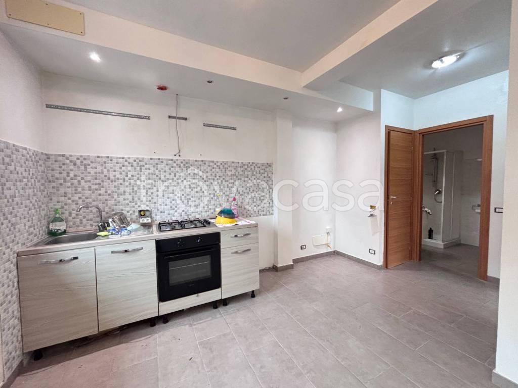 appartamento in vendita a Roma in zona Valle Muricana