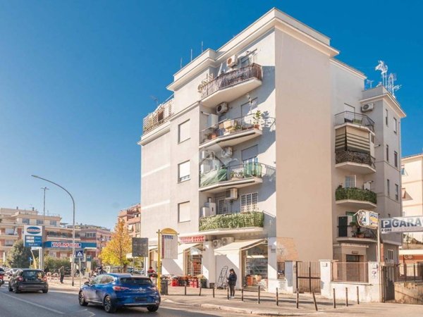 appartamento in vendita a Roma in zona Torrevecchia
