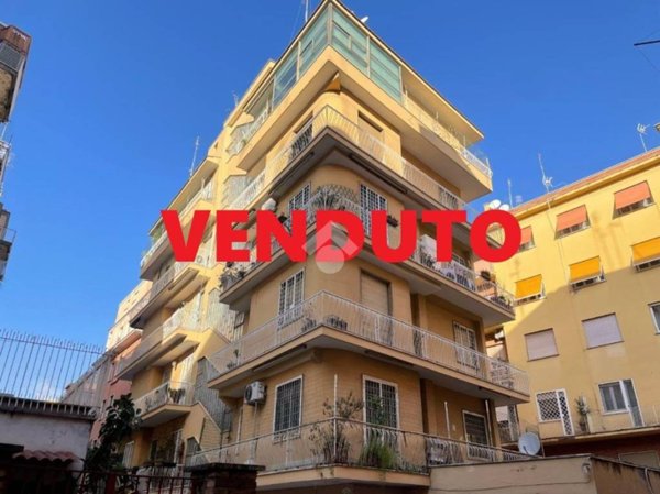 appartamento in vendita a Roma in zona Appio Latino